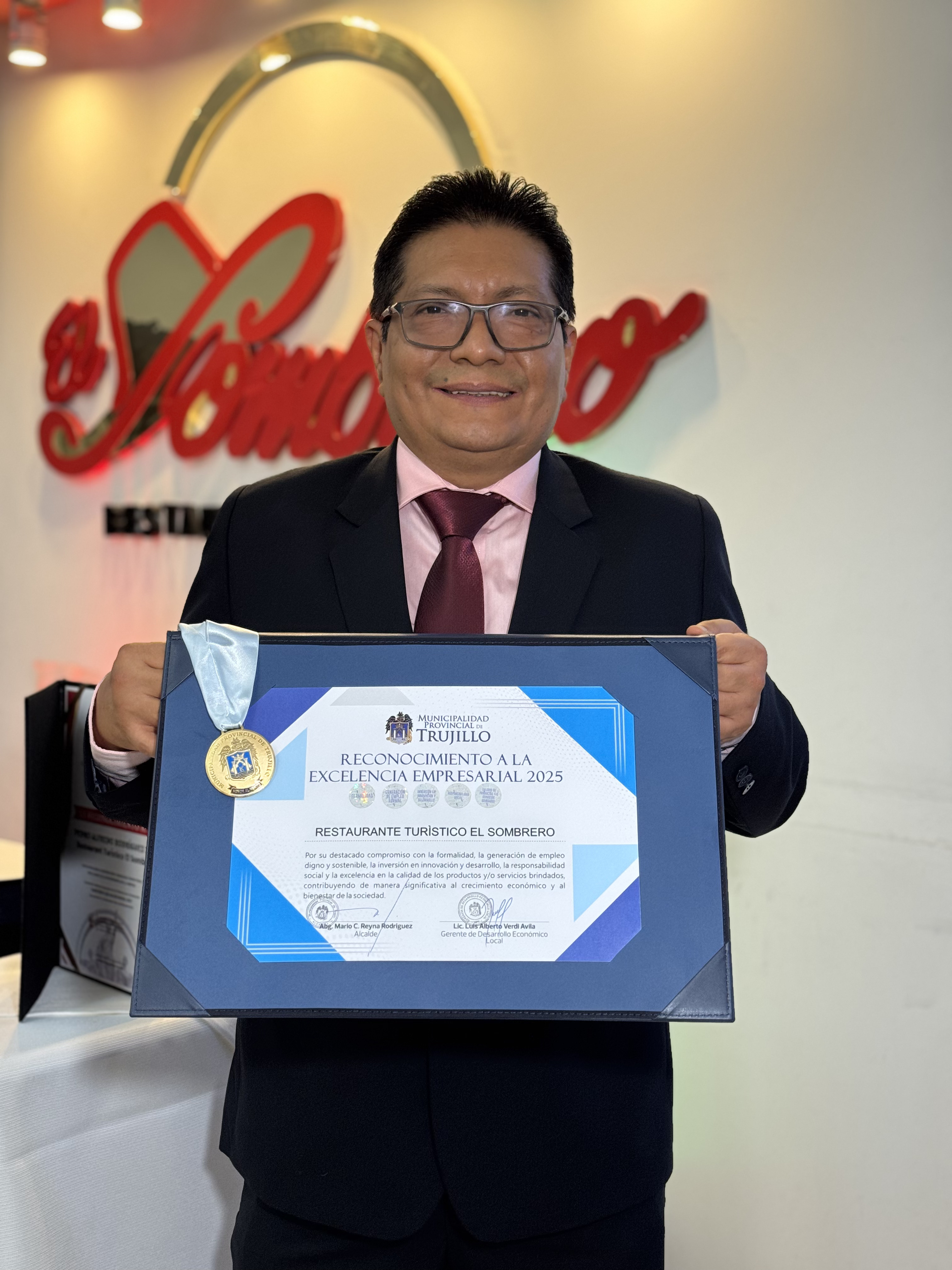 Reconocimiento a la Excelencia Empresarial